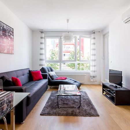 Flexible Selfcheckins 9 - Zagreb - Garage - Electric Vehicle Ccharger - Loggia - New - Apartments Repinc 9 المظهر الخارجي الصورة