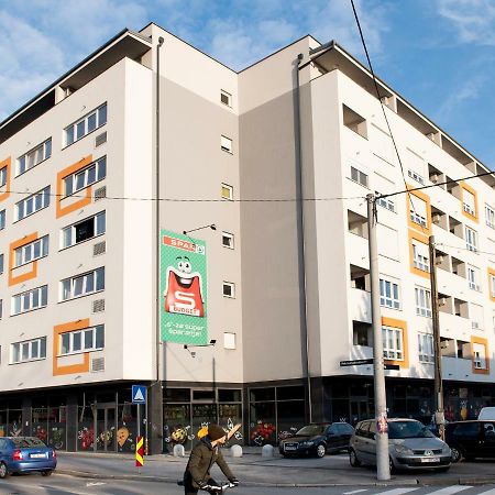 Flexible Selfcheckins 9 - Zagreb - Garage - Electric Vehicle Ccharger - Loggia - New - Apartments Repinc 9 المظهر الخارجي الصورة